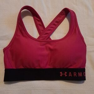 Under Armour women's size XS Compression raspberry color black elastic padded